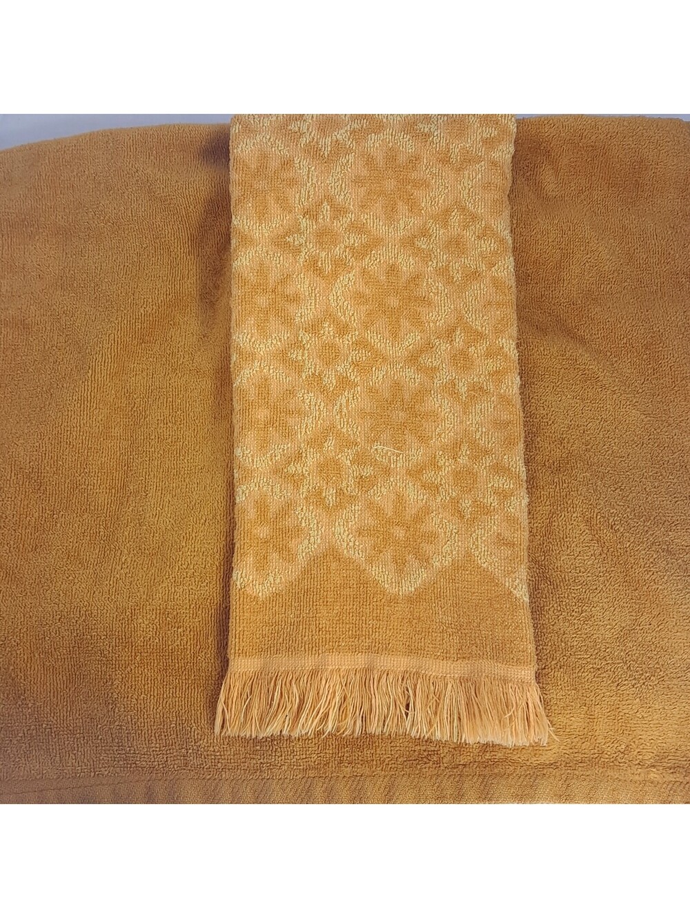 Vintage hand Towel set 2 harvest yellow Gold Martex West Point Pepperell Fairfax